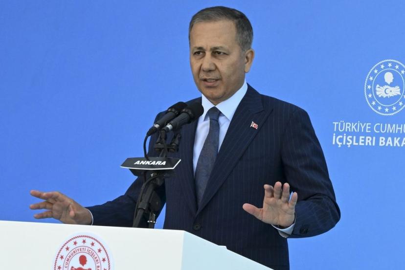 Ali Yerlikaya: Mobil göç noktası uygulamasında, 105 yeni araç daha hizmete alındı
