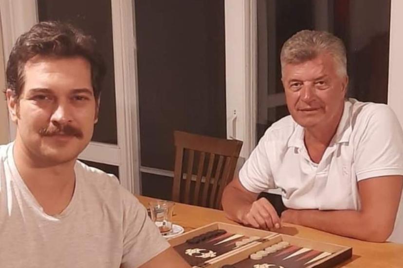 Bıyıklı Çağatay Ulusoy! Yeni imajına yorum yağdı
