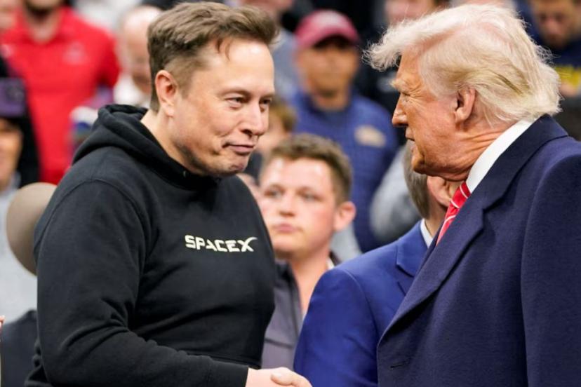 Musk, ABD'de yeni bir siyasi parti kurulması için anket açtı