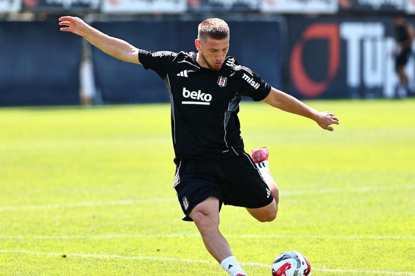 Beşiktaş, Semih Kılıçsoy'u Cagliari'ye kiraladı