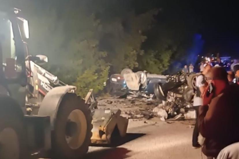 Çanakkale'de Feci Kaza: 6 Kişi Hayatını Kaybetti