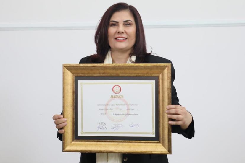Özlem Çerçioğlu ile birlikte 3 ilçe başkanı da AK Parti'ye geçecek