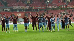 Trabzonspor’dan Deplasmanda Net Galibiyet: Samsunspor’u 3-0 Mağlup Etti